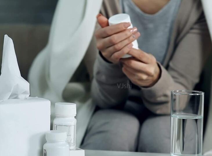 生病吃药的文案