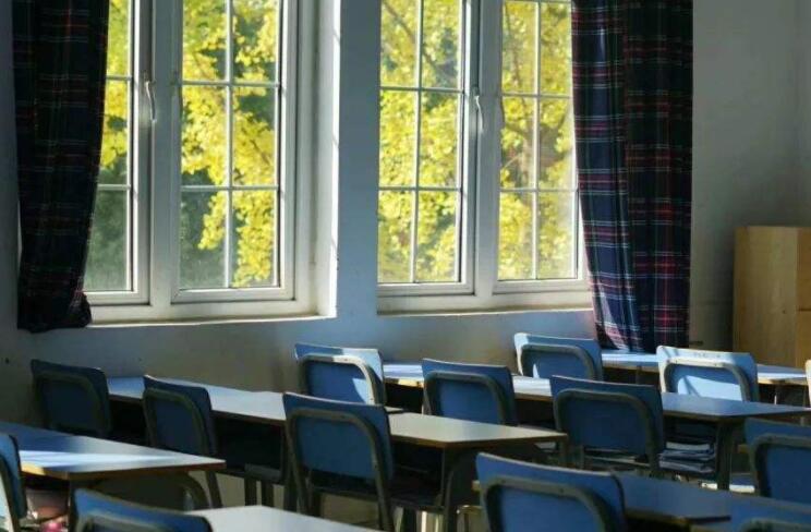 校园摄影作品文案