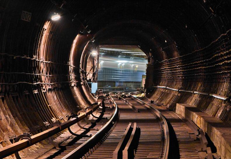 关于地铁的文案