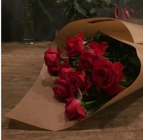 红色玫瑰花的文案