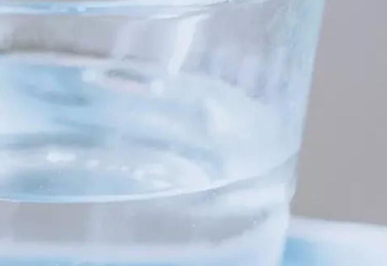 夏天多喝水的暖心文案