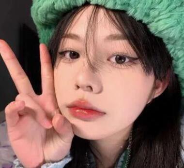 原相机自拍发朋友圈文案