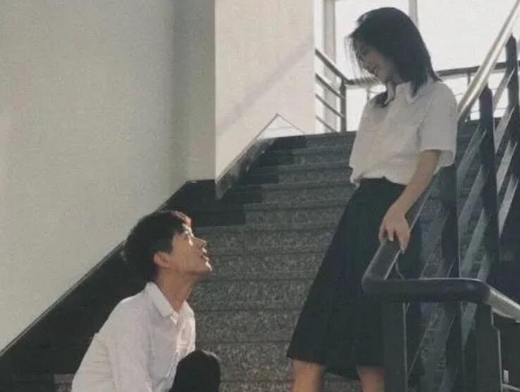 和女朋友官宣的文案