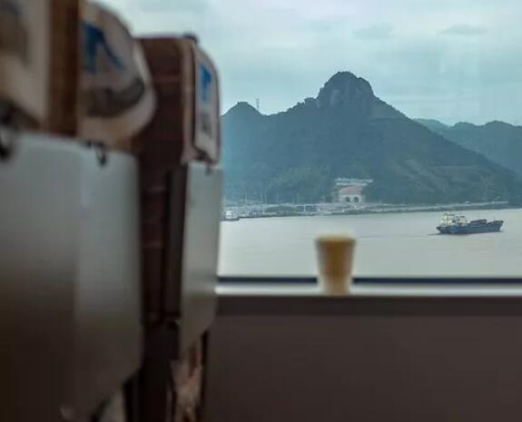 放假发的朋友圈文案