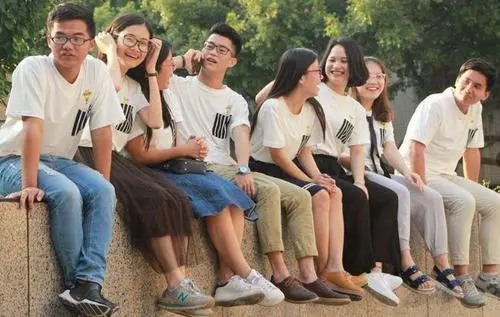 融入大学生活的文案