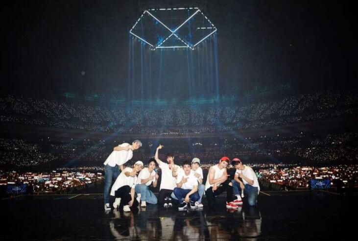 祝明星生日快乐的文案