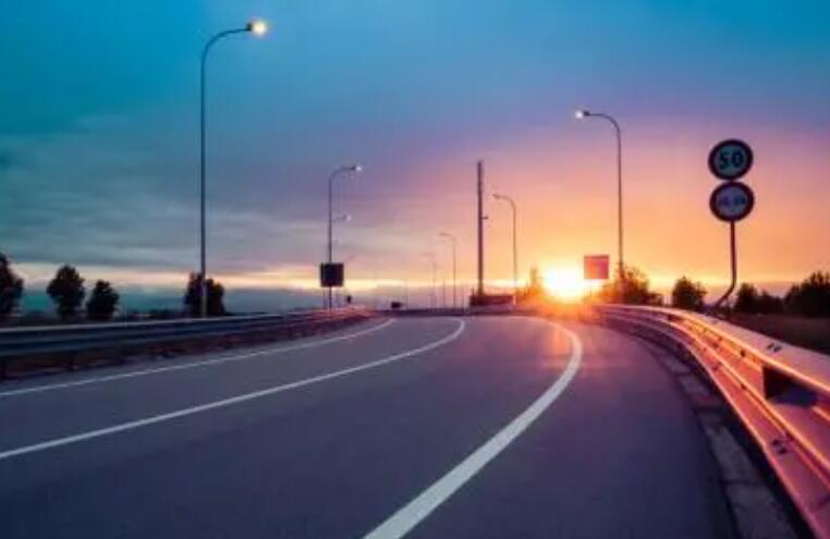 关于马路的文案