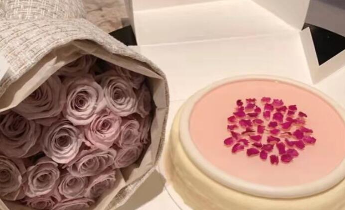 表示自己开心的文案