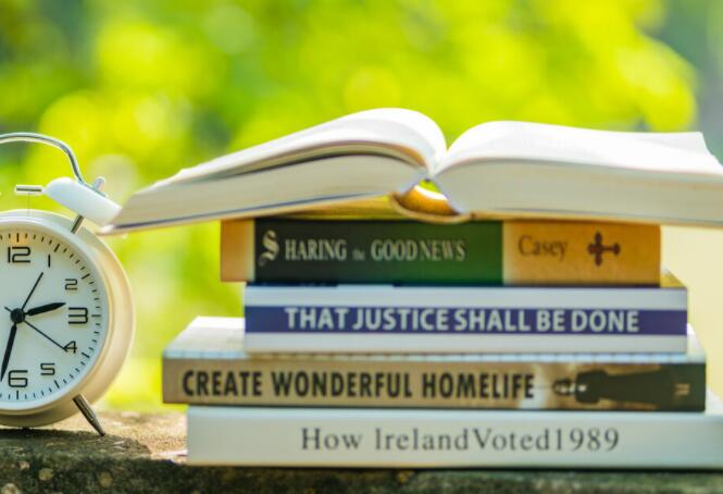 感慨生活不易的文案