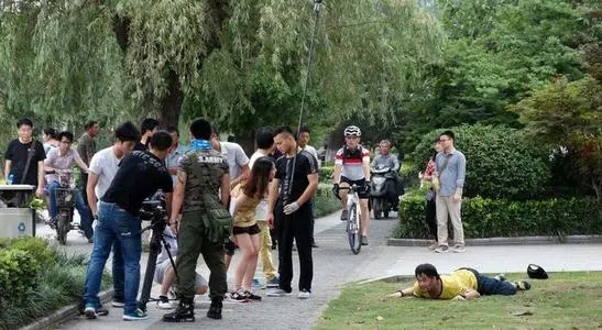 拍戏朋友圈文案