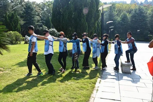 适合团建的朋友圈文案