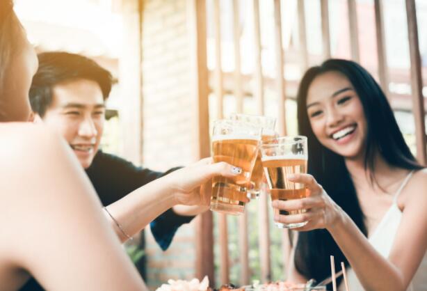 喝酒的搞笑文案