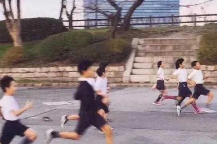 大学校园抖音文案