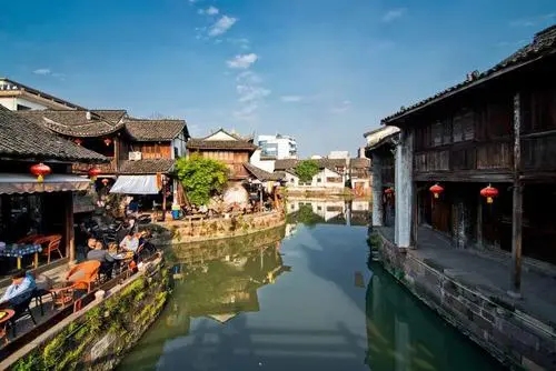 古镇旅游打卡朋友圈文案