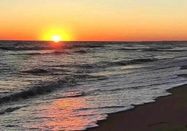 发朋友圈的文案夜晚