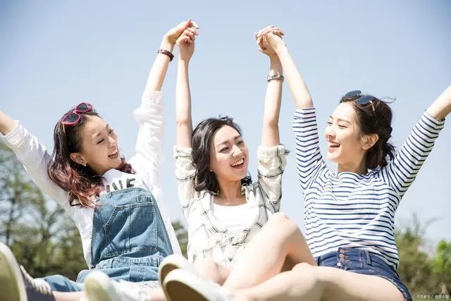 闺蜜朋友圈文案一人一句