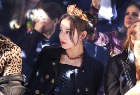 迪丽热巴生日快乐的文案配图