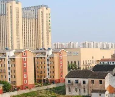 高楼和老房子文案