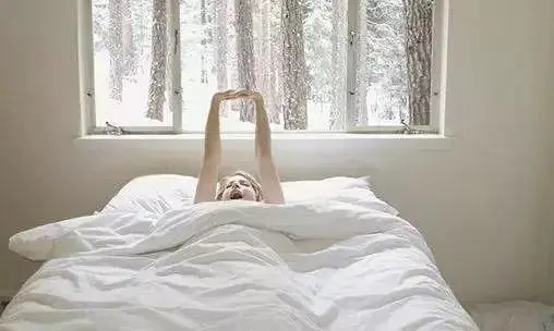 中午起床的文案