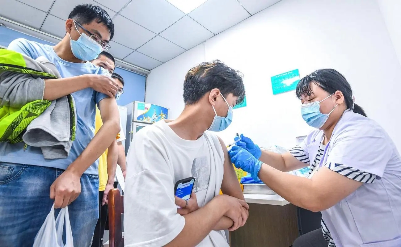 打疫苗朋友圈文案搞笑