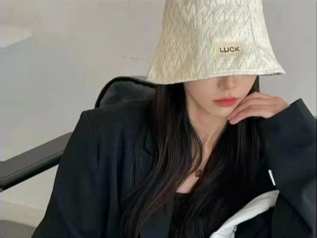 发自拍的拽姐文案