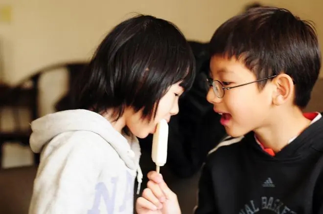 兄妹文案短句干净治愈