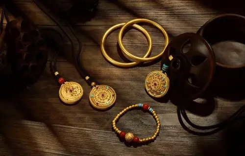 黄金饰品朋友圈文案