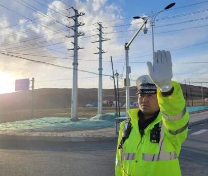 交警宣传片文案