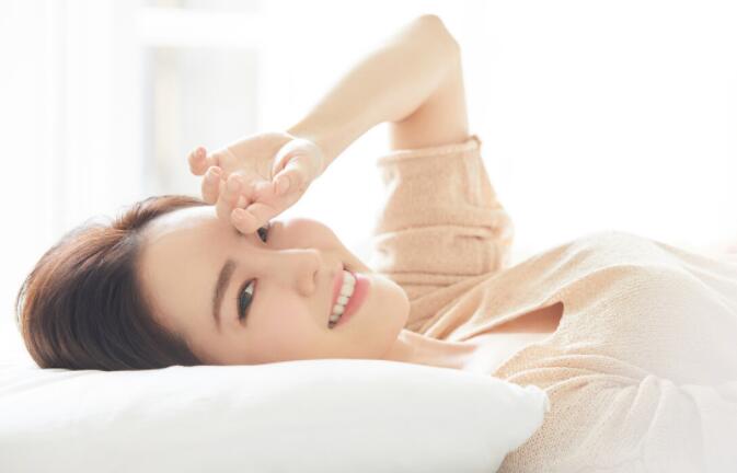 护肤品走心发圈文案