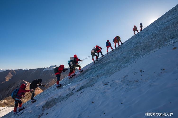 爬山朋友圈文案