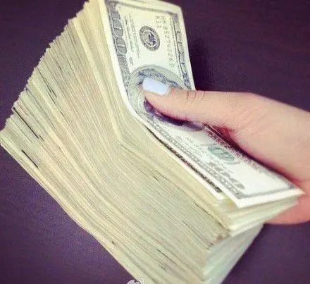 有钱的朋友圈文案