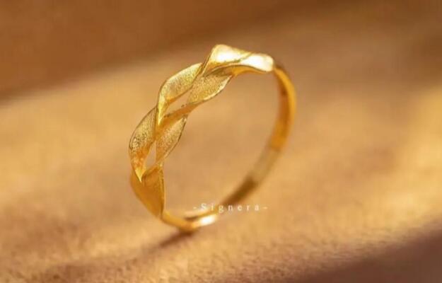 黄金对戒发朋友圈文案