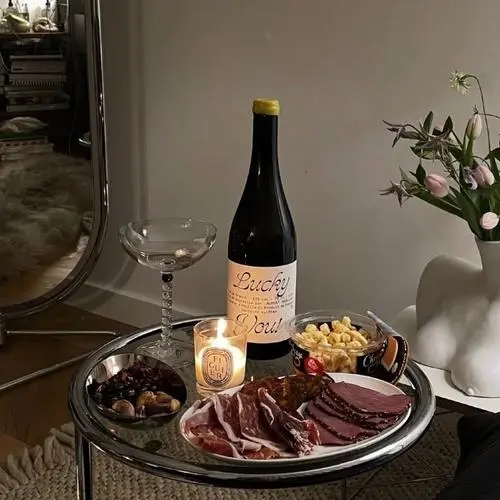 聚在一起吃饭文案