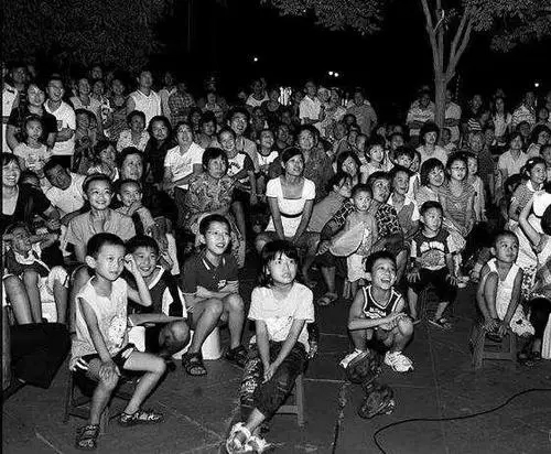 怀念小时候看电影文案