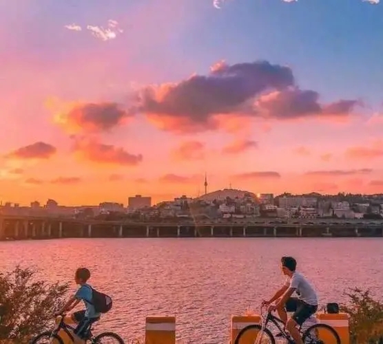 关于晚霞的文案短句