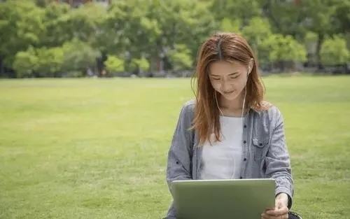 女孩子要强的文案