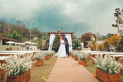 结婚用什么颜色气球