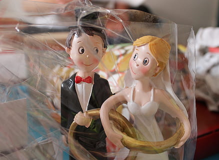 婚车上挂的大花怎么扎 婚车的大红花怎么采？