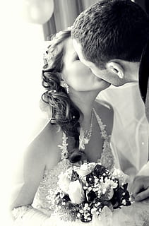 结婚订婚的日子怎么选 订婚怎么选日子