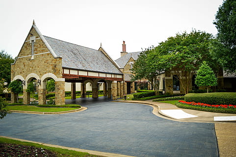 橘色婚礼主题礼服什么颜色 主题婚礼的颜色该如何选择