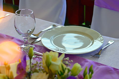 结婚邀请怎么说 发短信邀请别人参加自己的婚礼,怎么说好?