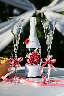 结婚买什么项链 请问结婚一般要买哪些首饰?谢谢!