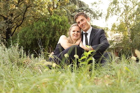 什么词代替假座