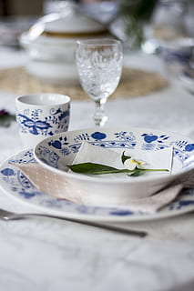 婚礼新郎唱什么歌 适合新郎在结婚典礼上唱的歌。