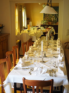 新郎结婚穿什么衣服图 结婚新郎穿啥衣服好?