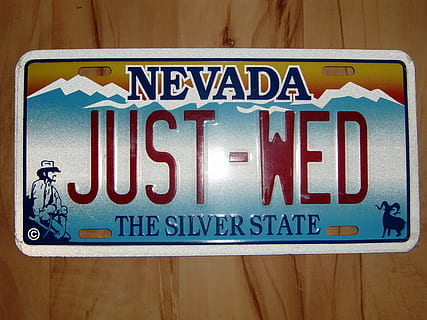 新郎敬酒说什么 婚礼上新郎敬酒客人应该说些什么啊