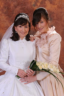 参加草坪婚礼穿什么 参加草坪式婚礼应该怎么着装?