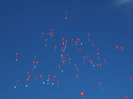 婚宴穿什么衣服 参加婚宴穿什么颜色衣服合适？