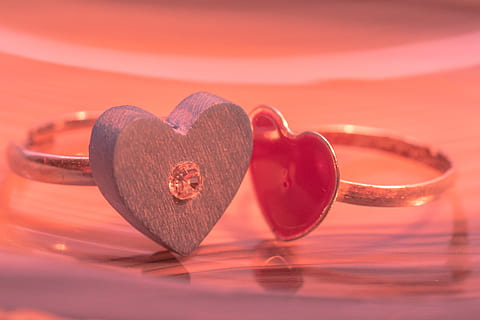 结婚晚上怎么闹洞房 结婚晚上闹洞房新娘怎么做啊