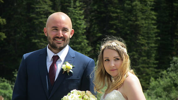 后面的婚车怎么装饰 婚车车队怎么装饰 婚车装饰搭配攻略